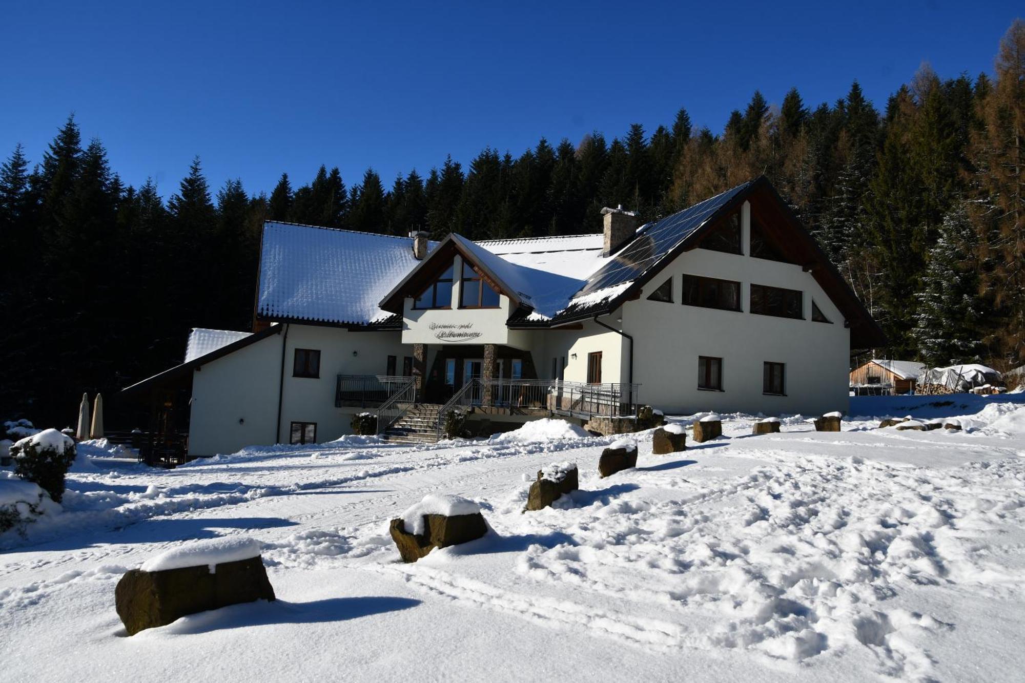 Gosciniec Pod Lubomirem Bed & Breakfast Weglowka  Exterior photo
